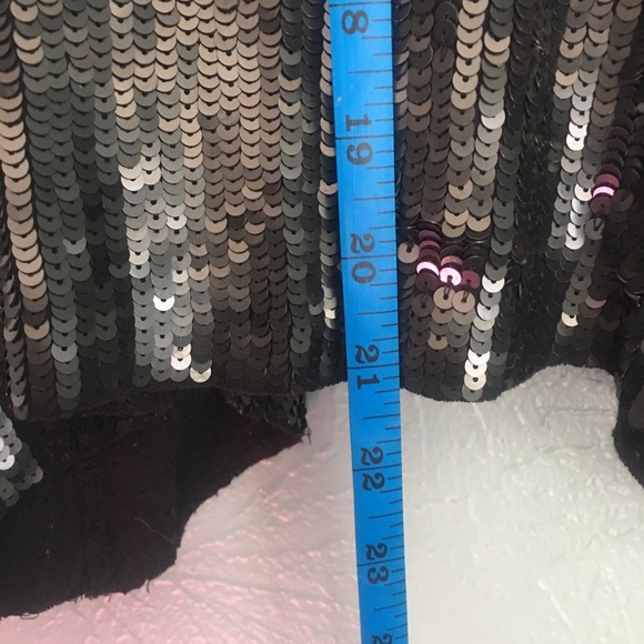 Black sequin racerback tank top - Picture 5 of 6